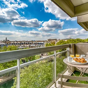 https://apartment-with-terrace-amazing-view-all-over-825.fr-paris.fr
