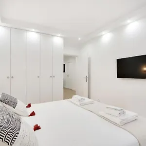 https://trocadero-eiffel-tower-3-bedrooms-all-new.fr-paris.fr