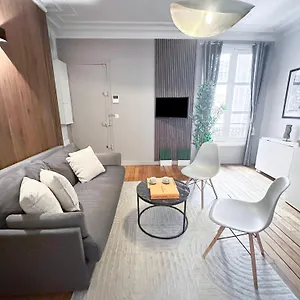 https://louvre-cosy-apartment.fr-paris.fr